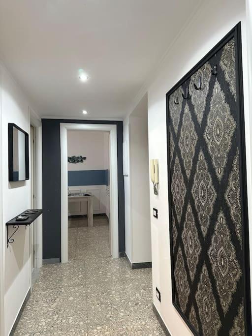 Casa Rostri Apartment ลิโด ดิ ออสเตีย ภายนอก รูปภาพ